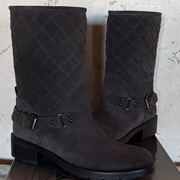 NWT Aquatalia "Shannon" Weatherproof Suede Quilted Boots - 9.5M NIB - Picture 2 of 7